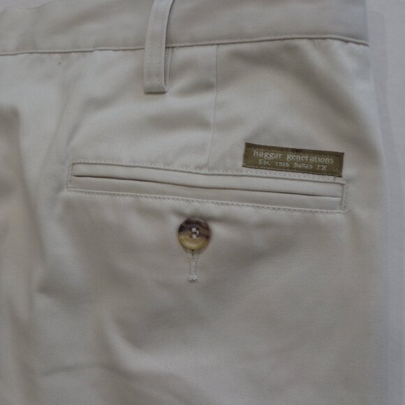 New! Hagger Men's Classic Knakis Wrinkle-Free  Pleated Front Shorts Size 40W - Picture 4 of 7
